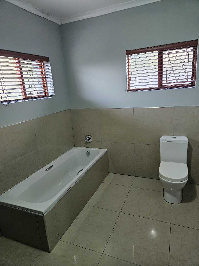 To Let 4 Bedroom Property for Rent in Kamma Heights Eastern Cape